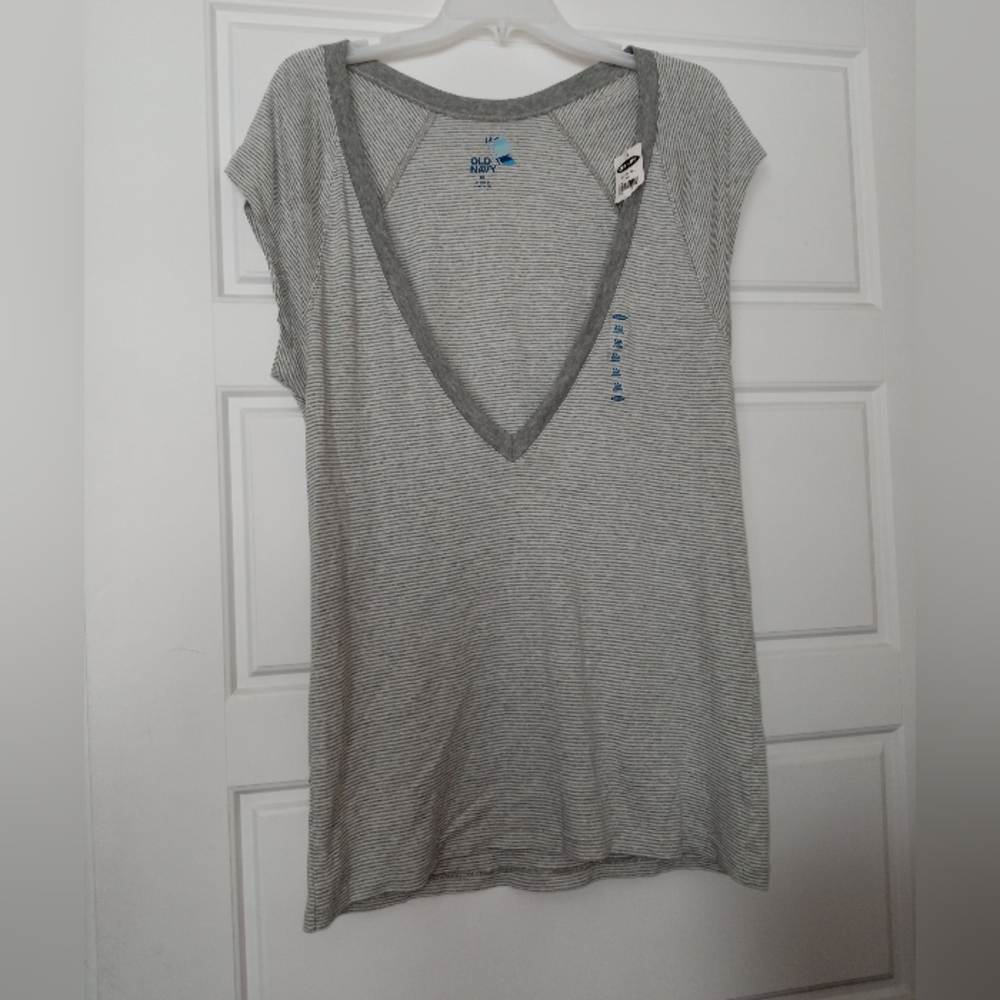 Old navy cotton t shirt size XXL NEW with tags gray and white stripes